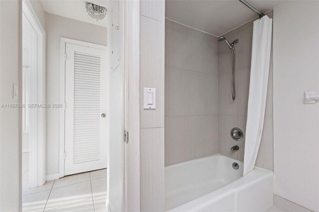 1151 N Fort Lauderdale Beach Blvd, Unit 6B, Fort Lauderdale, FL 33304 Photo