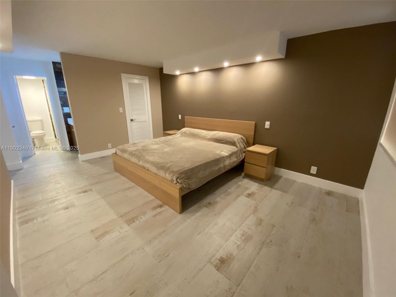 3161 S Ocean Dr, Unit 1210, Hallandale Beach, FL 33009 Photo