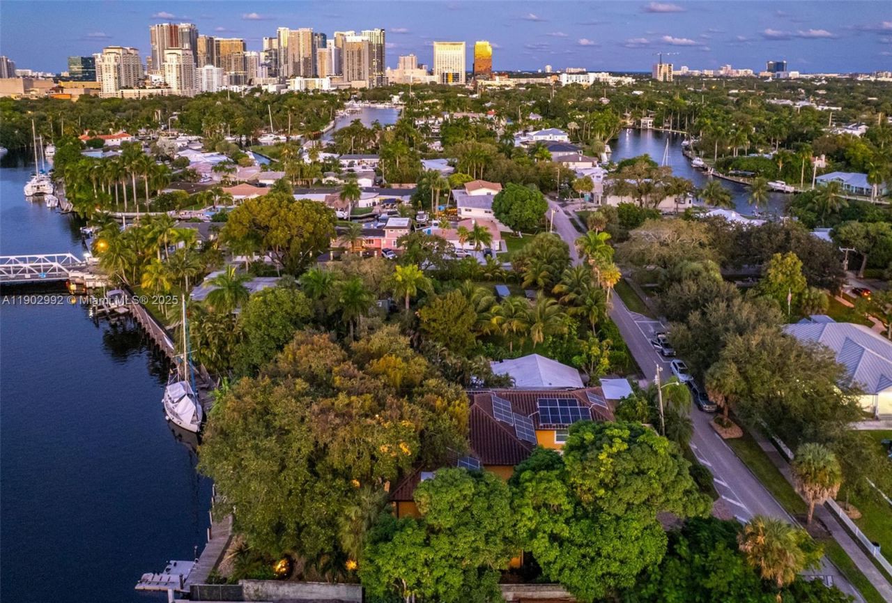 1115 SW 5th Pl, Fort Lauderdale, FL 33312 Photo