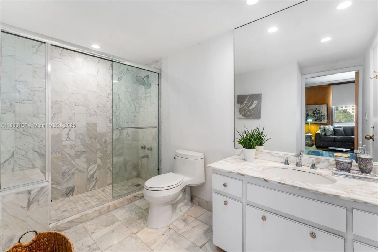 10155 Collins Ave, Unit 307, Bal Harbour, FL 33154 Photo