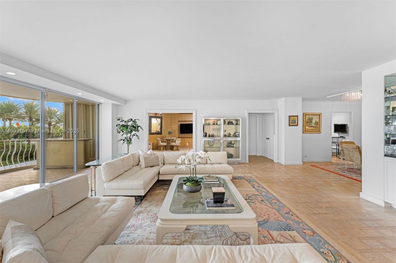 10155 Collins Ave, Unit 307, Bal Harbour, FL 33154 Photo