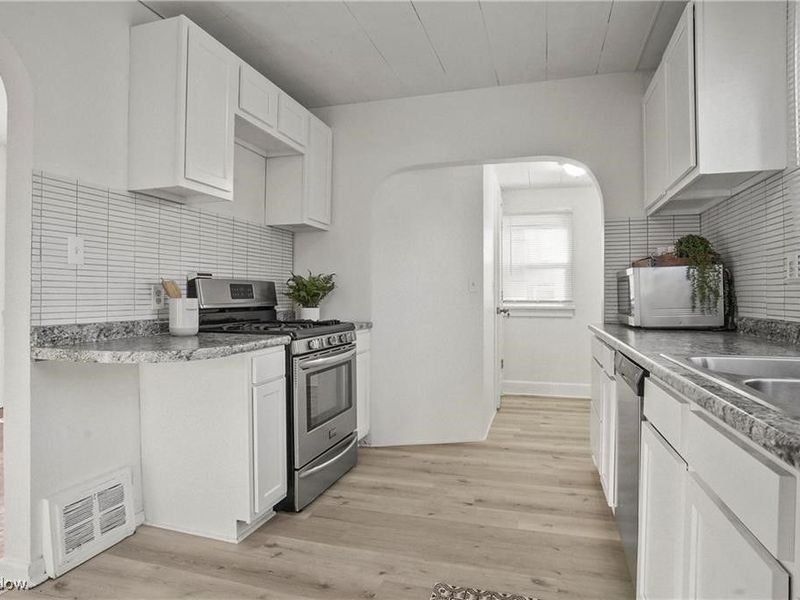 2226 26th Street SW, Akron, OH 44314 Photo 12