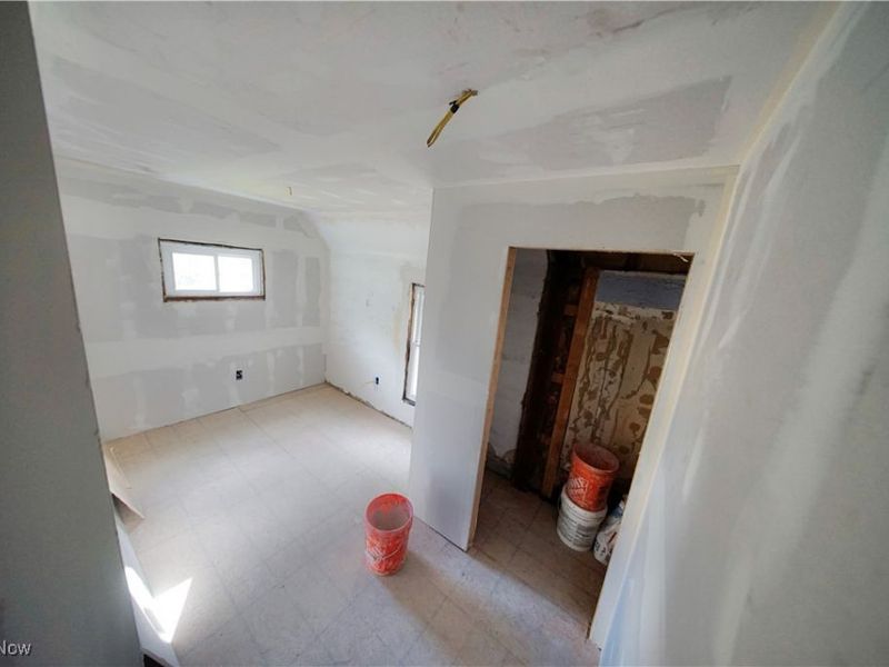 9905-9907 Zimmer Avenue, Cleveland, OH 44102 Photo 12