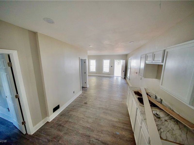 9905-9907 Zimmer Avenue, Cleveland, OH 44102 Photo 4