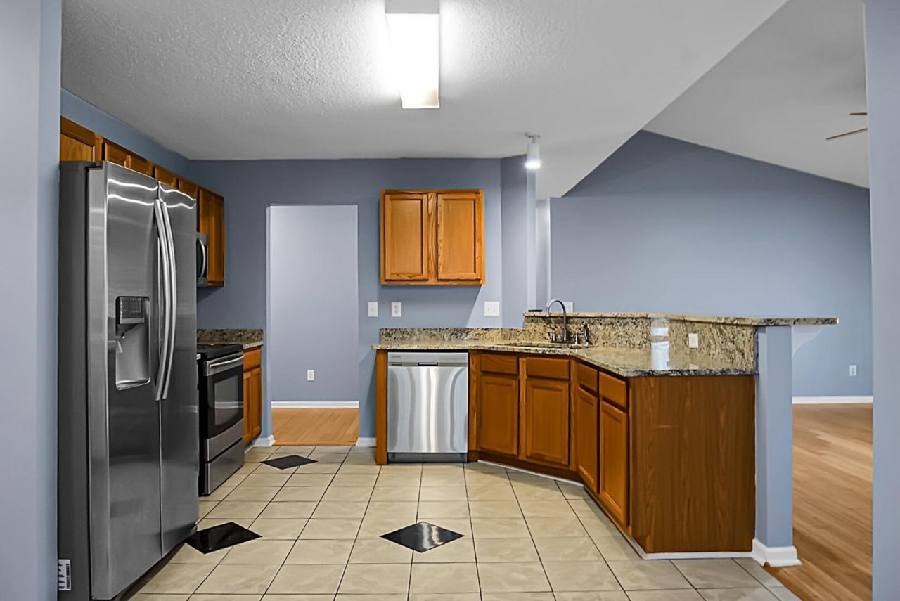 407 Ashburton Drive Photo 16