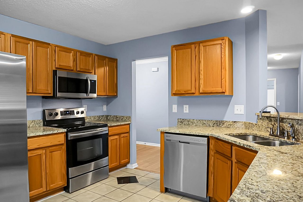 407 Ashburton Drive Photo 17