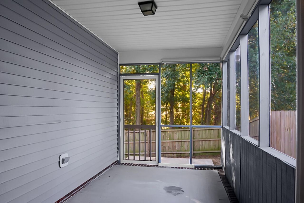 407 Ashburton Drive Photo 26