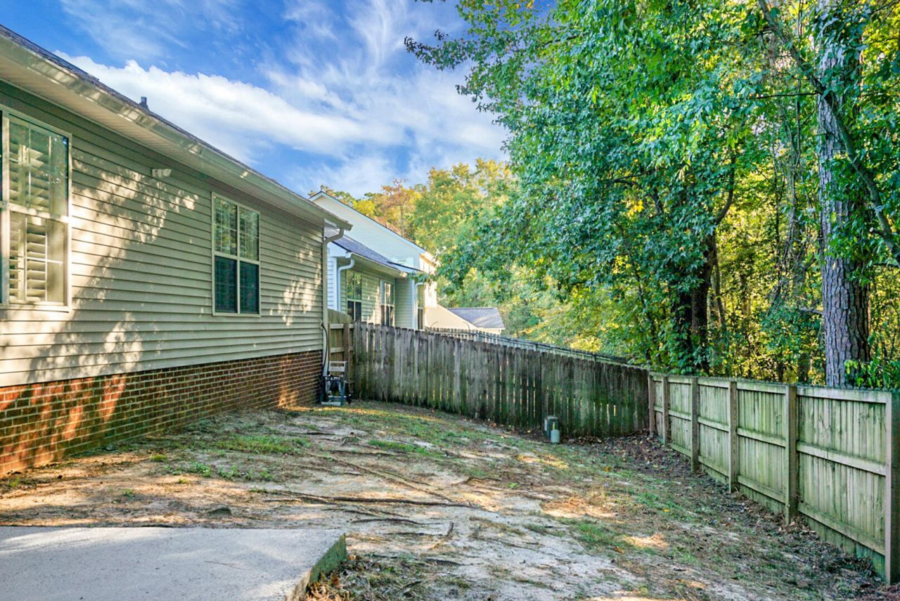 407 Ashburton Drive Photo 28