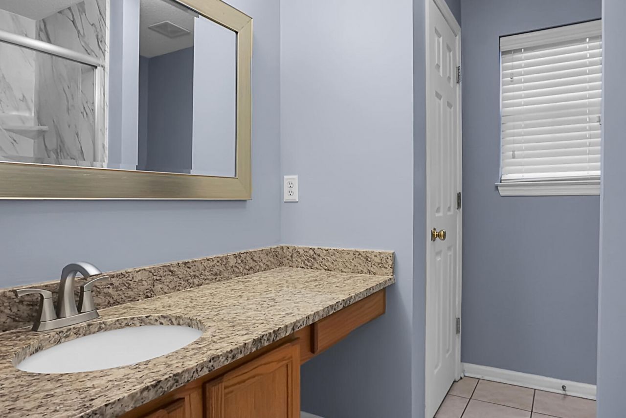 407 Ashburton Drive Photo 49