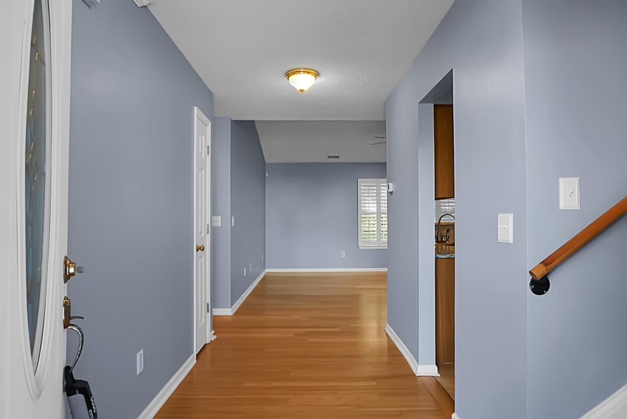 407 Ashburton Drive Photo 6