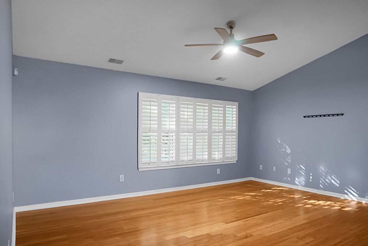 407 Ashburton Drive Photo 9