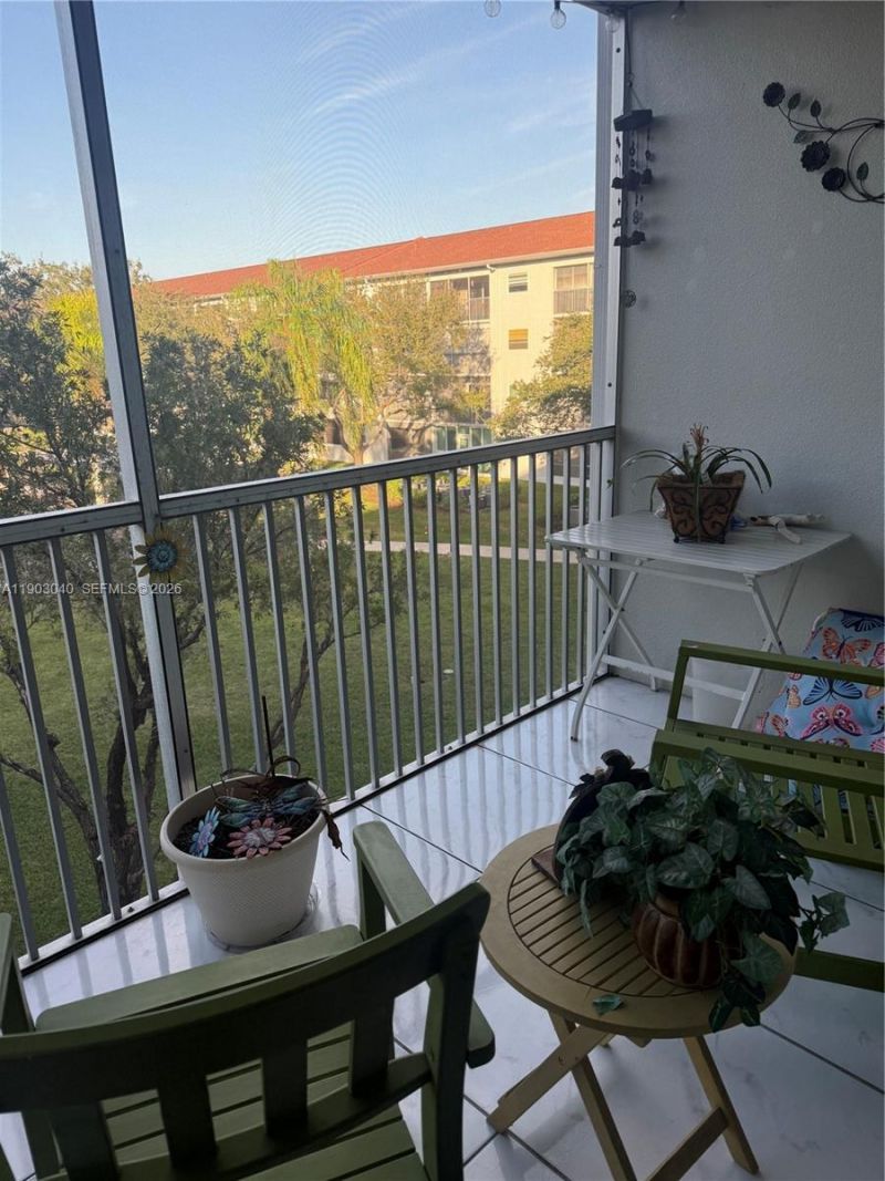 12501 SW 14th St, Unit 314R, Pembroke Pines, FL 33027 Photo