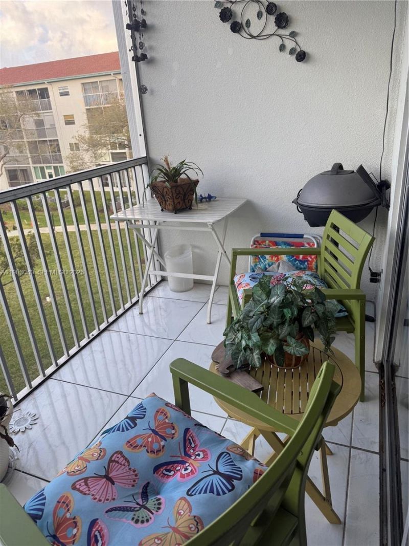 12501 SW 14th St, Unit 314R, Pembroke Pines, FL 33027 Photo