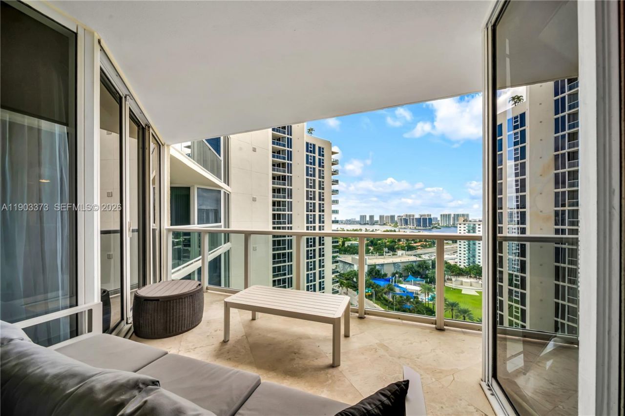 19333 Collins Ave, Unit 1903, Sunny Isles Beach, FL 33160 Photo