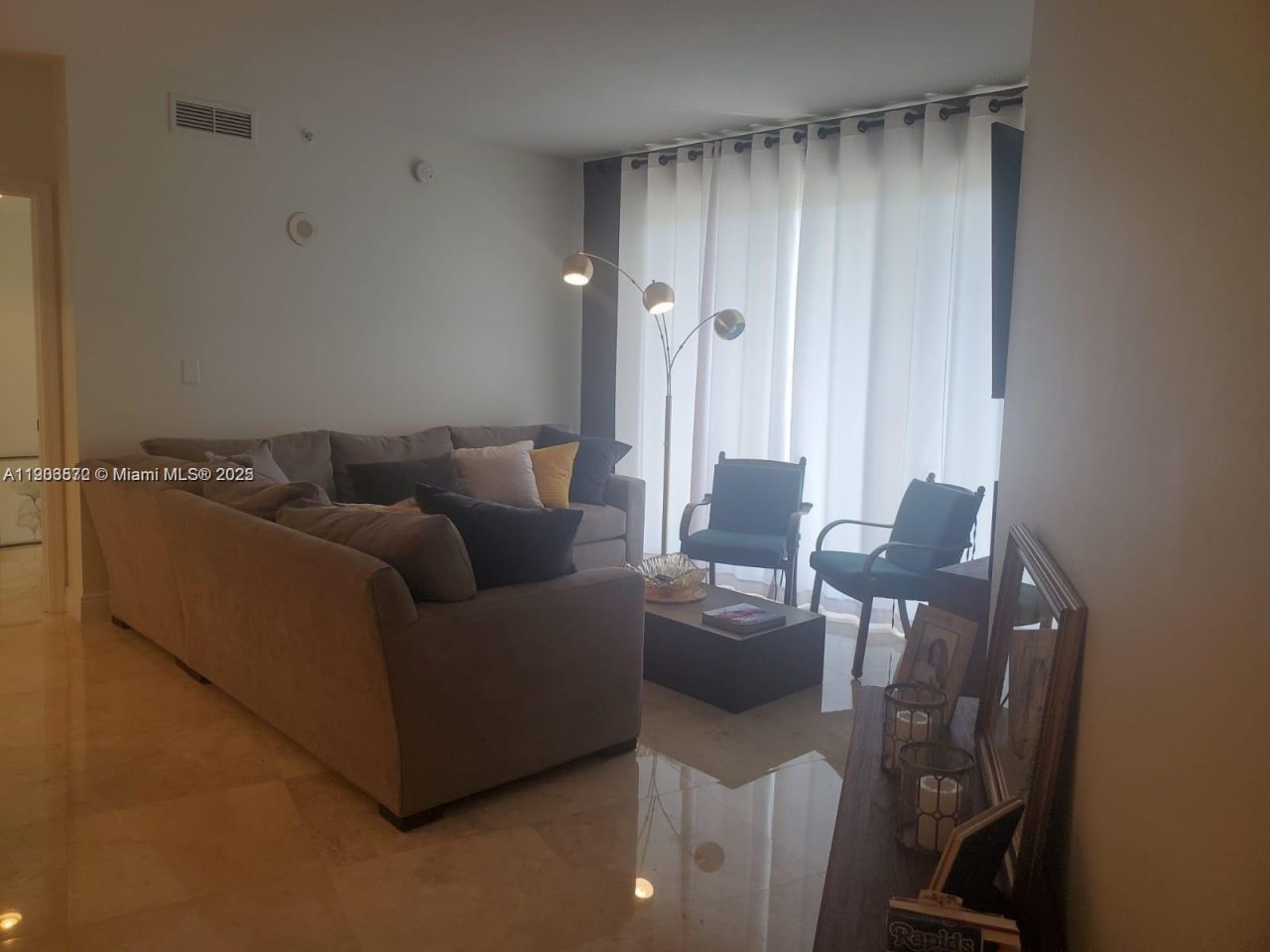 19900 E Country Club Dr, Unit 607, Aventura, FL 33180 Photo