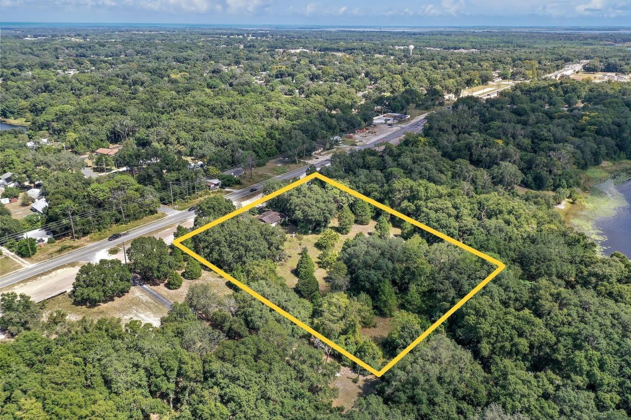 2048 Miller Boulevard, Fruitland Park, FL 34731 Photo