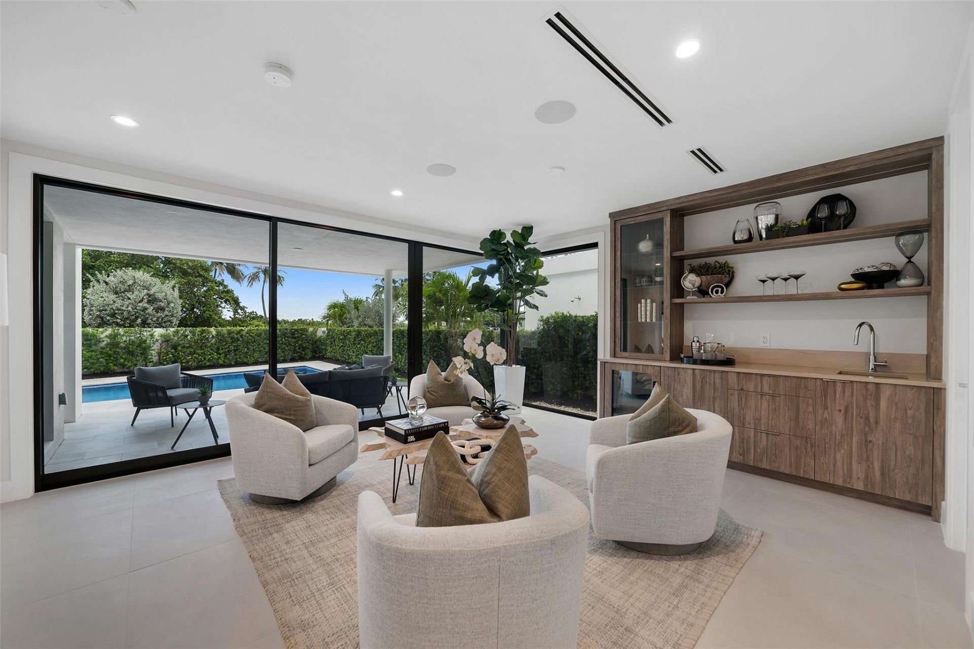 1813 N Fort Lauderdale Beach Boulevard, Fort Lauderdale, FL 33305 Photo