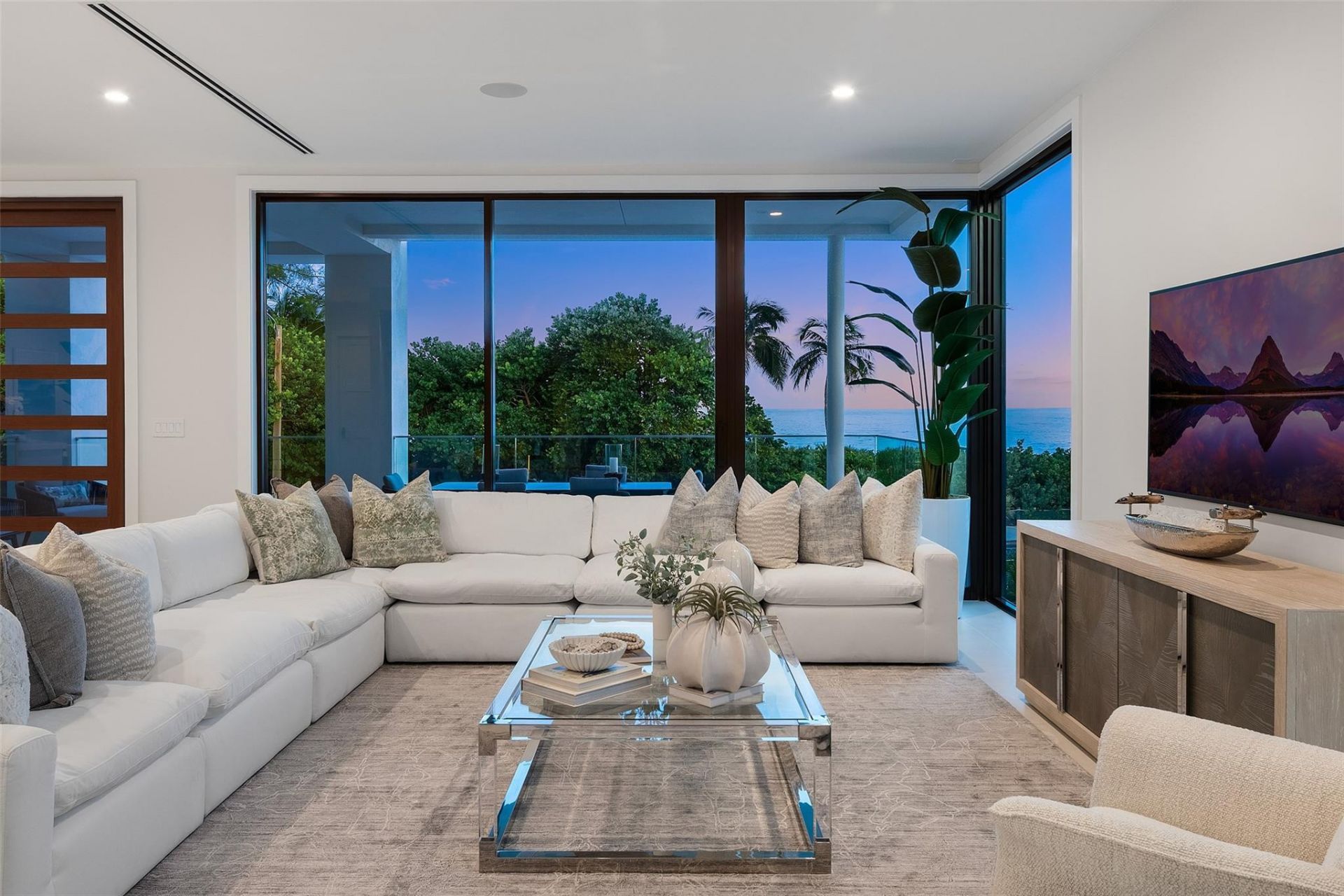 1813 N Fort Lauderdale Beach Boulevard, Fort Lauderdale, FL 33305 Photo