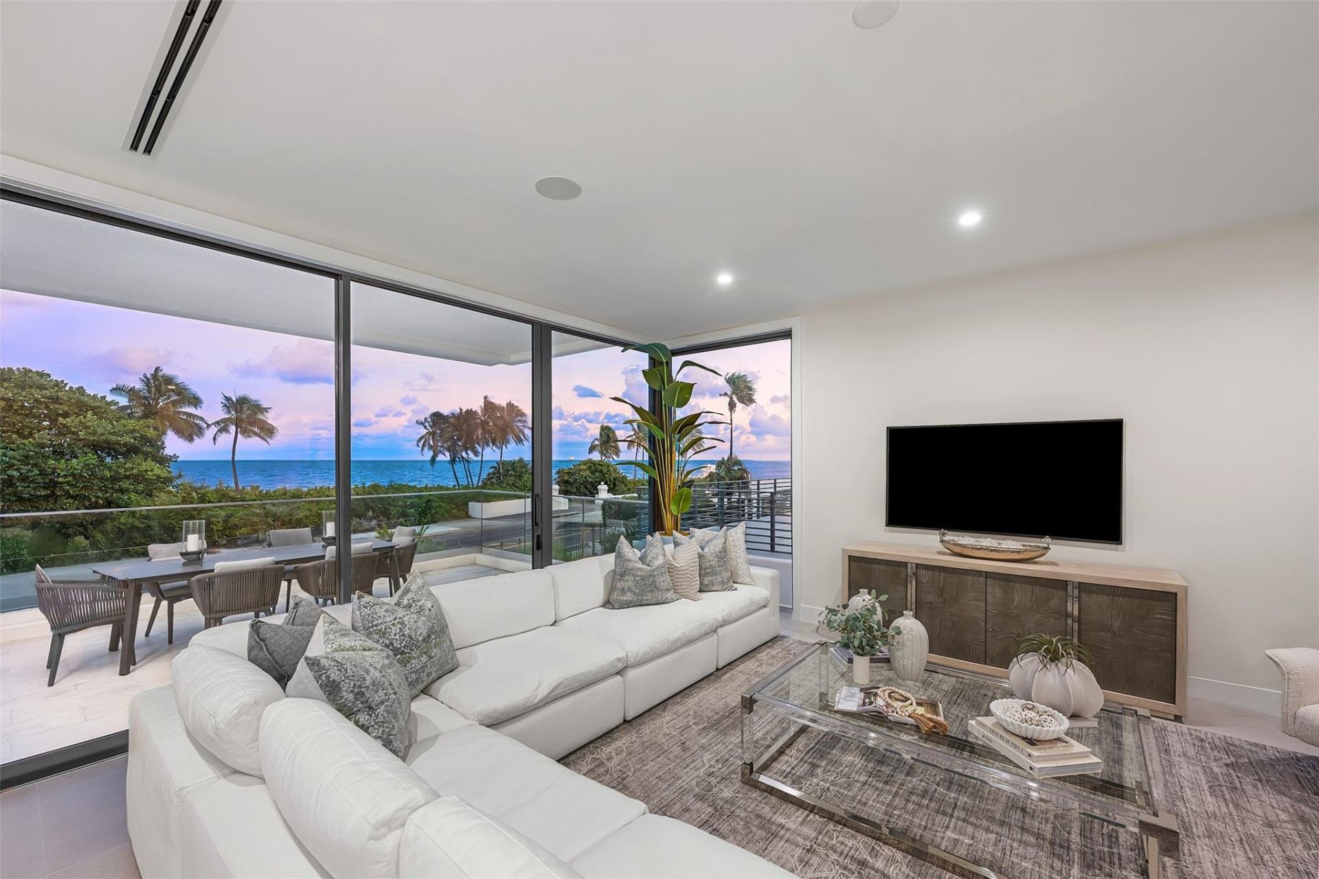 1813 N Fort Lauderdale Beach Boulevard, Fort Lauderdale, FL 33305 Photo