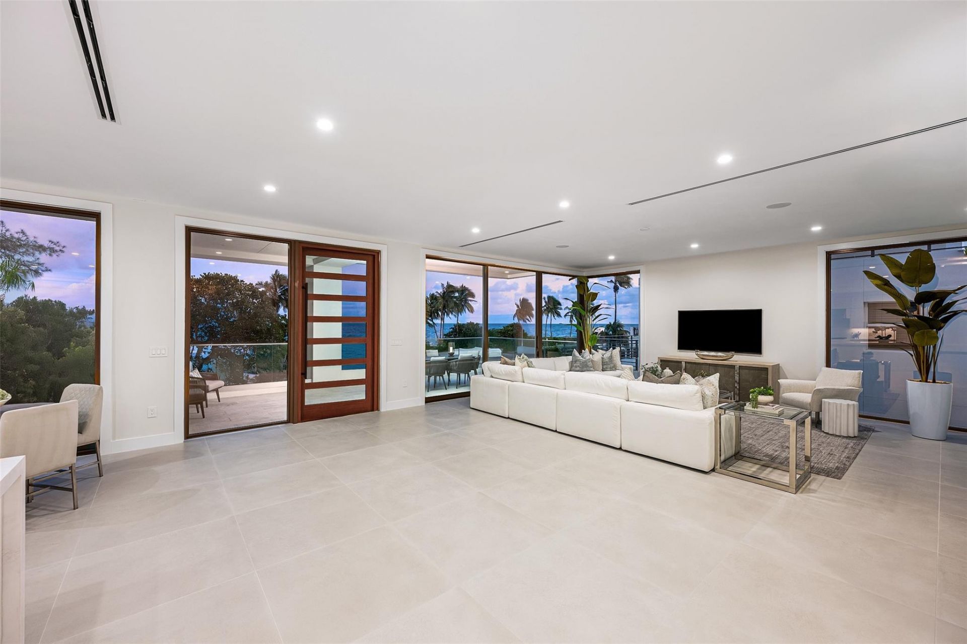 1813 N Fort Lauderdale Beach Boulevard, Fort Lauderdale, FL 33305 Photo