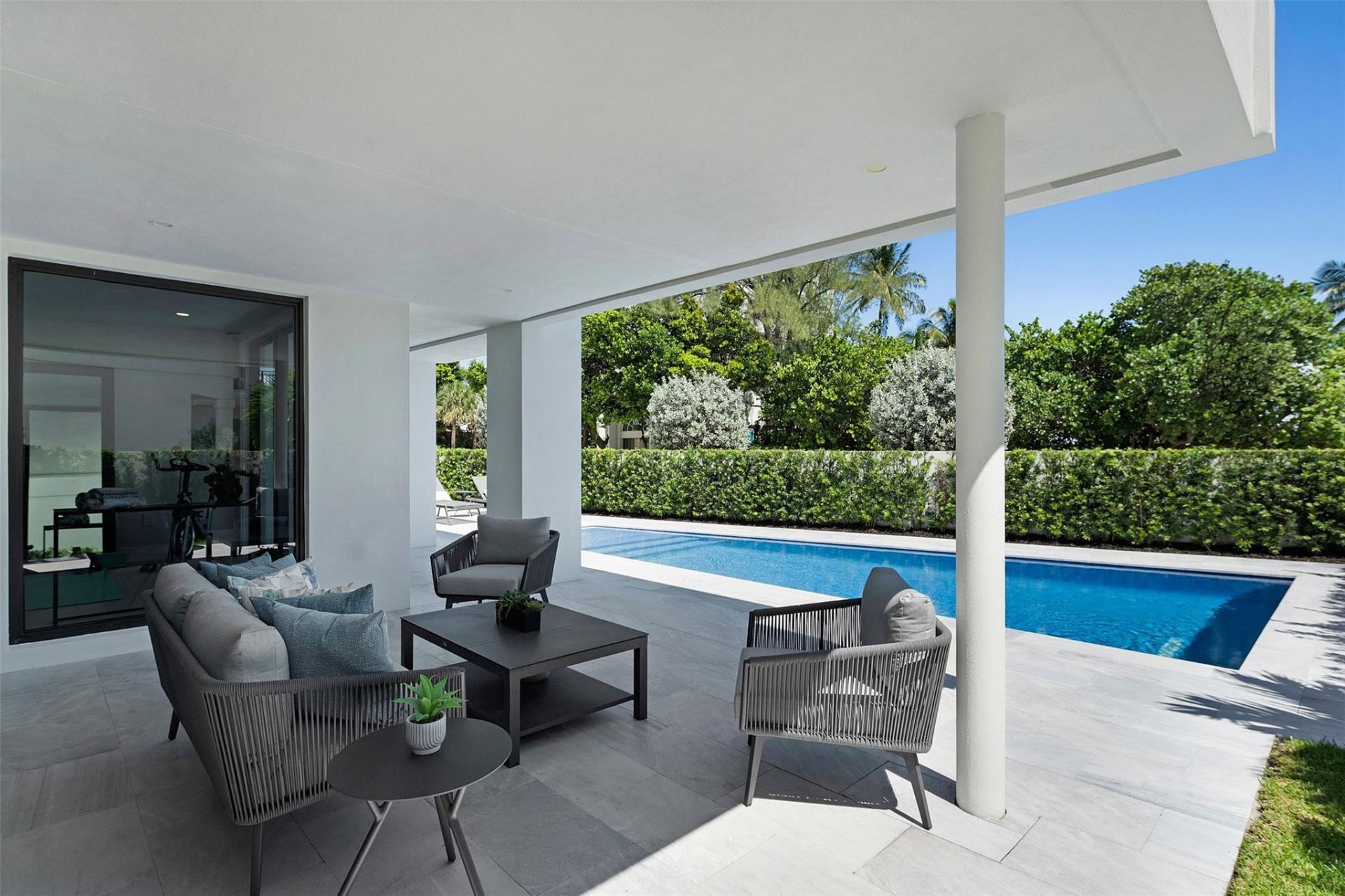 1813 N Fort Lauderdale Beach Boulevard, Fort Lauderdale, FL 33305 Photo