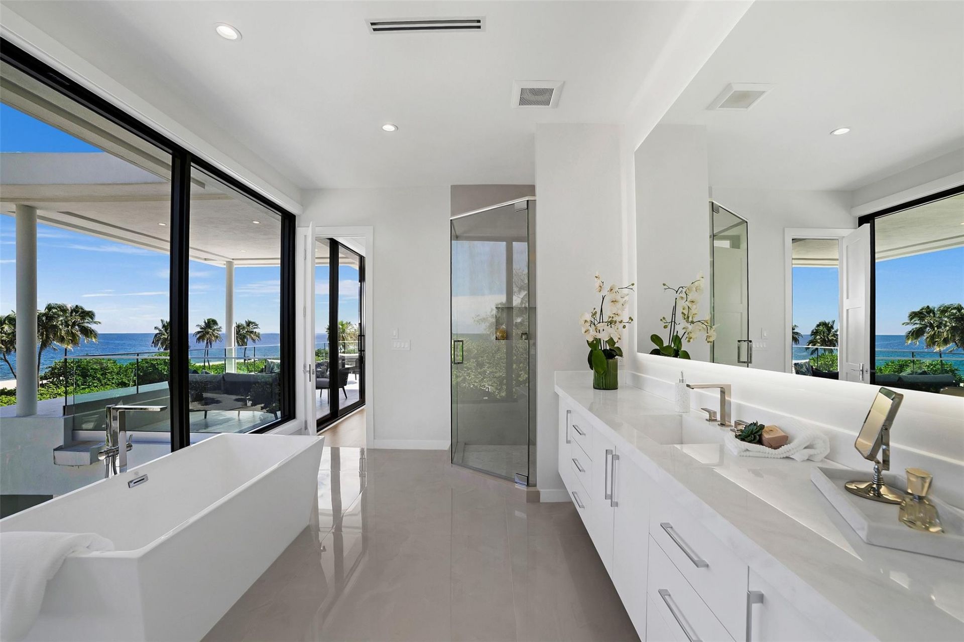 1813 N Fort Lauderdale Beach Boulevard, Fort Lauderdale, FL 33305 Photo