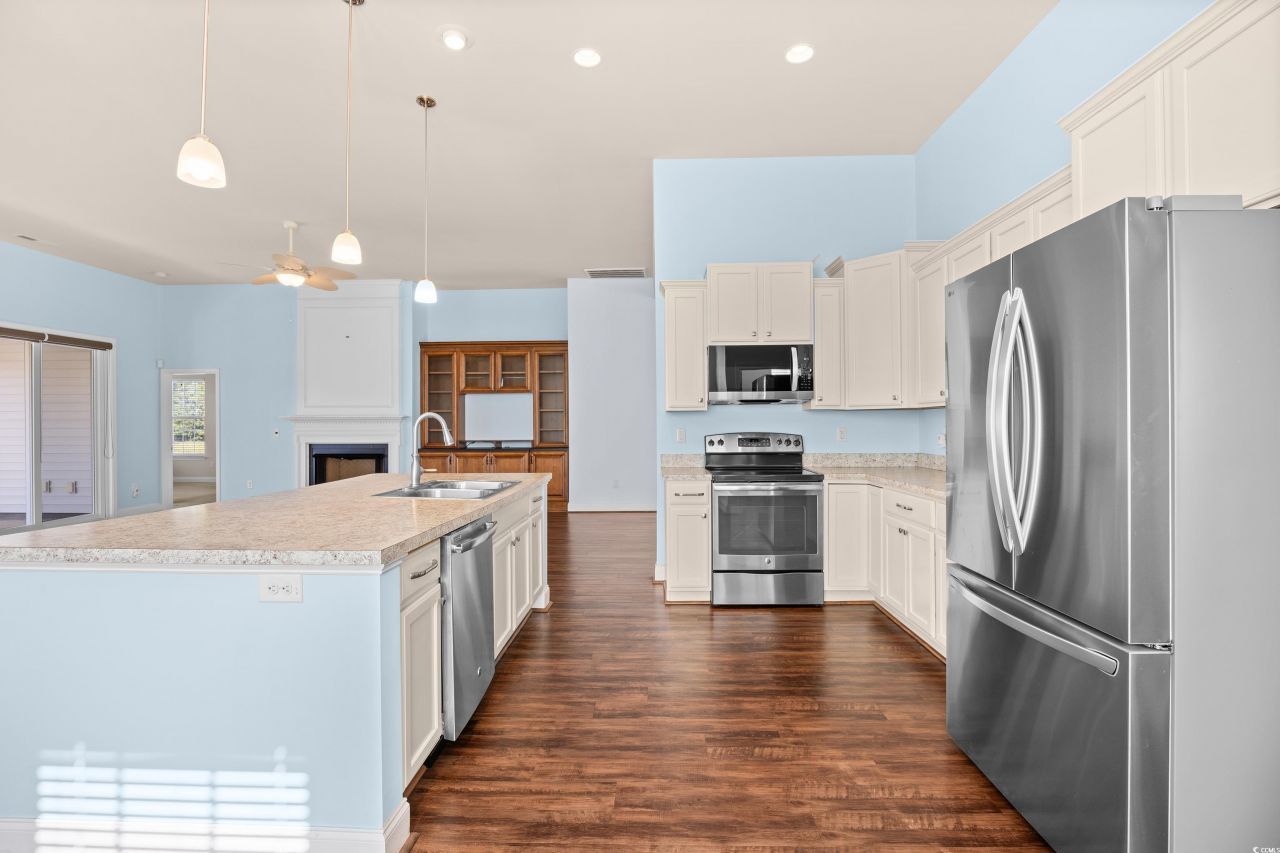 864 Callant Dr. Photo 8