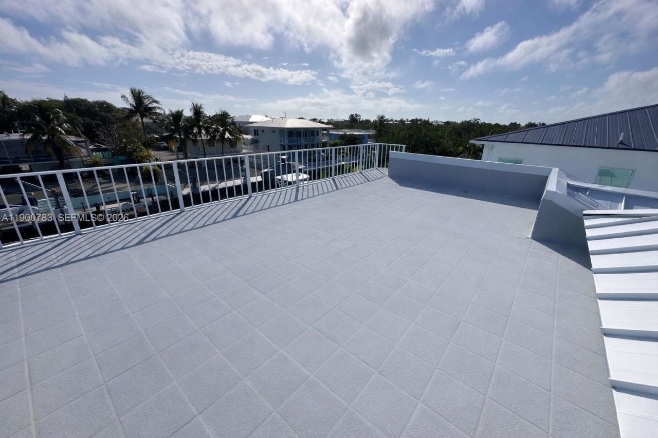 111 Spoonbill Rd, Tavernier, FL 33070 Photo