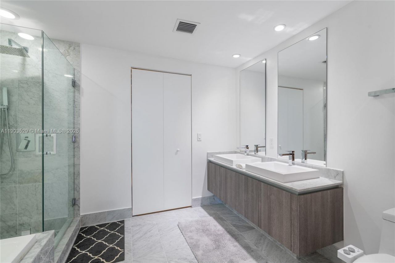 801 S Miami Ave, Unit 1002, Miami, FL 33130 Photo