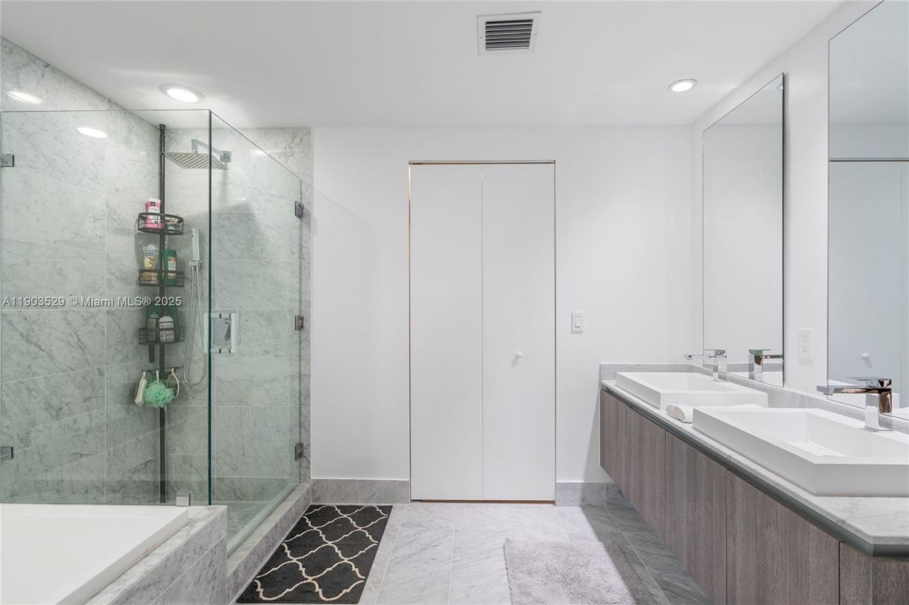 801 S Miami Ave, Unit 1002, Miami, FL 33130 Photo