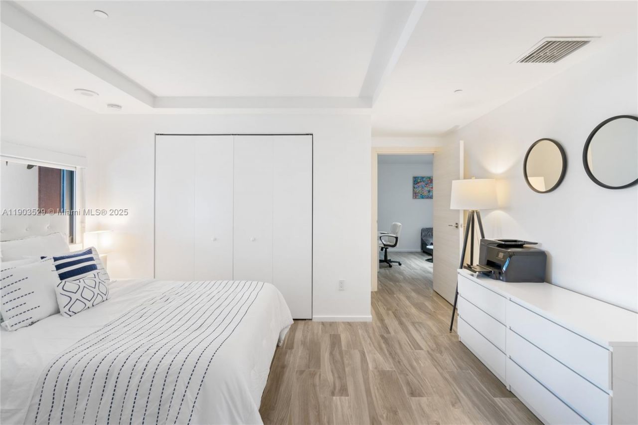 801 S Miami Ave, Unit 1002, Miami, FL 33130 Photo