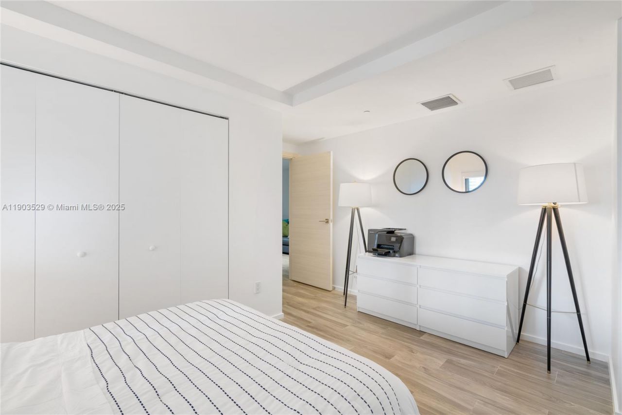 801 S Miami Ave, Unit 1002, Miami, FL 33130 Photo