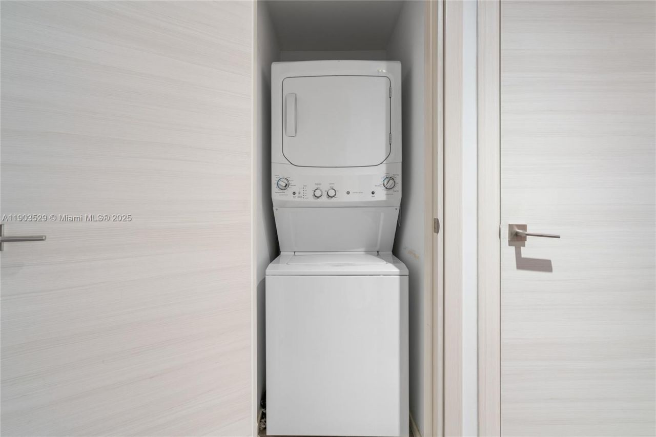 801 S Miami Ave, Unit 1002, Miami, FL 33130 Photo