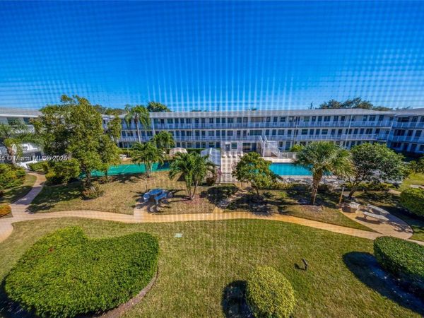 15610 NE 6th Ave, Unit 33D, Miami, FL 33162