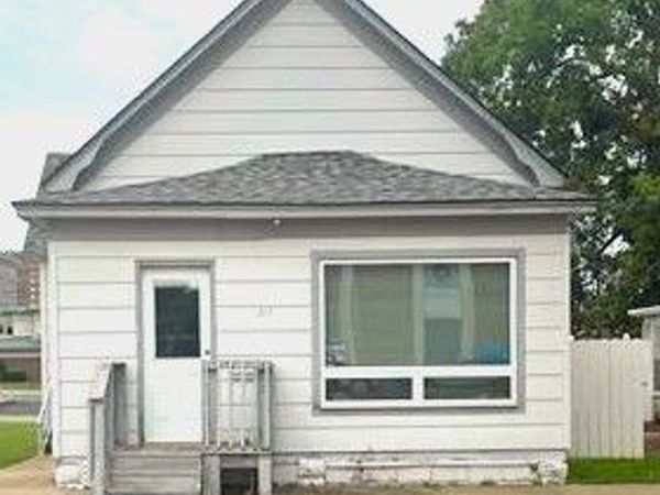 317 SE Delaware Avenue , Bartlesville, OK 74003