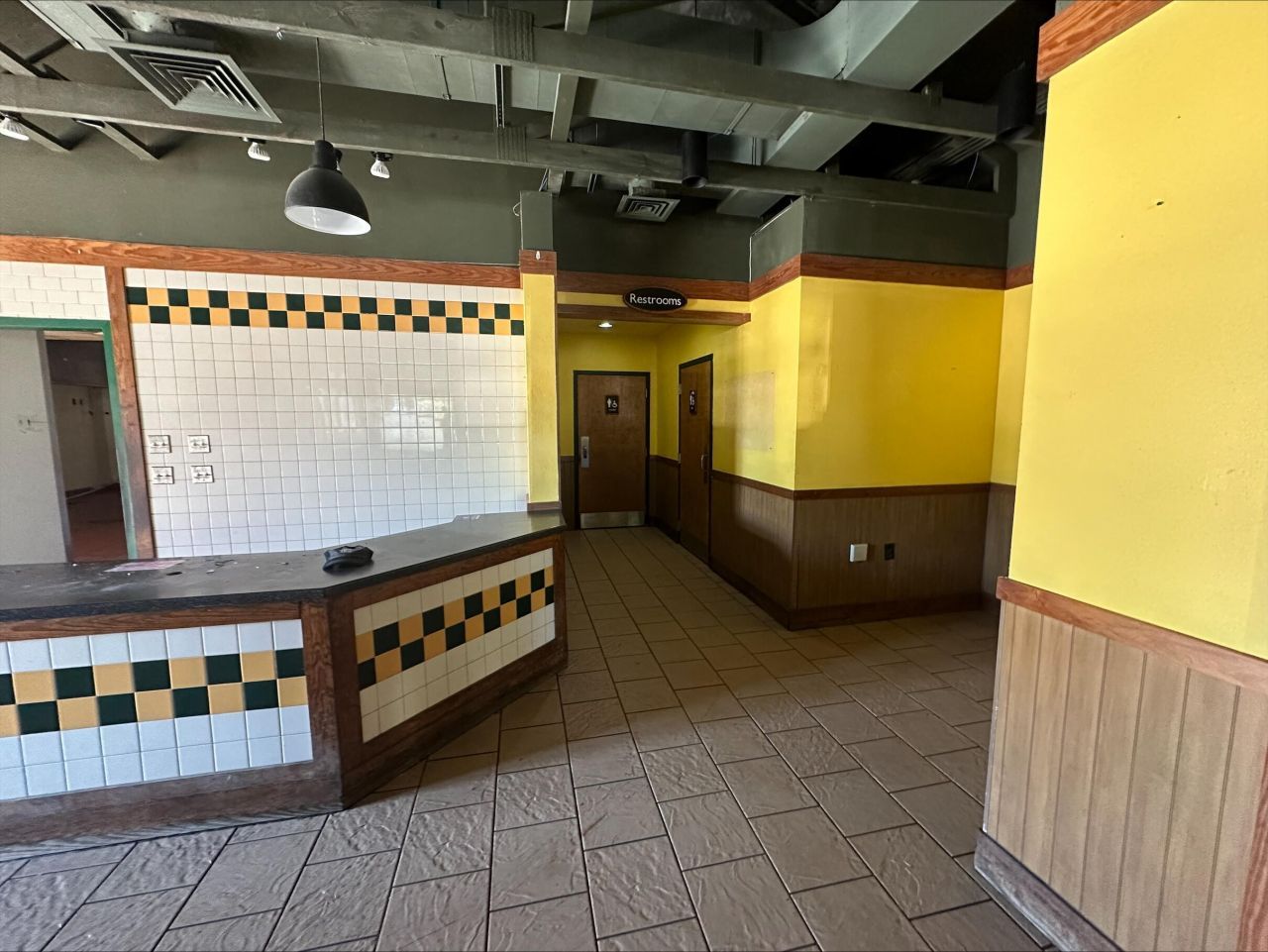 700 N Main Street Photo 6