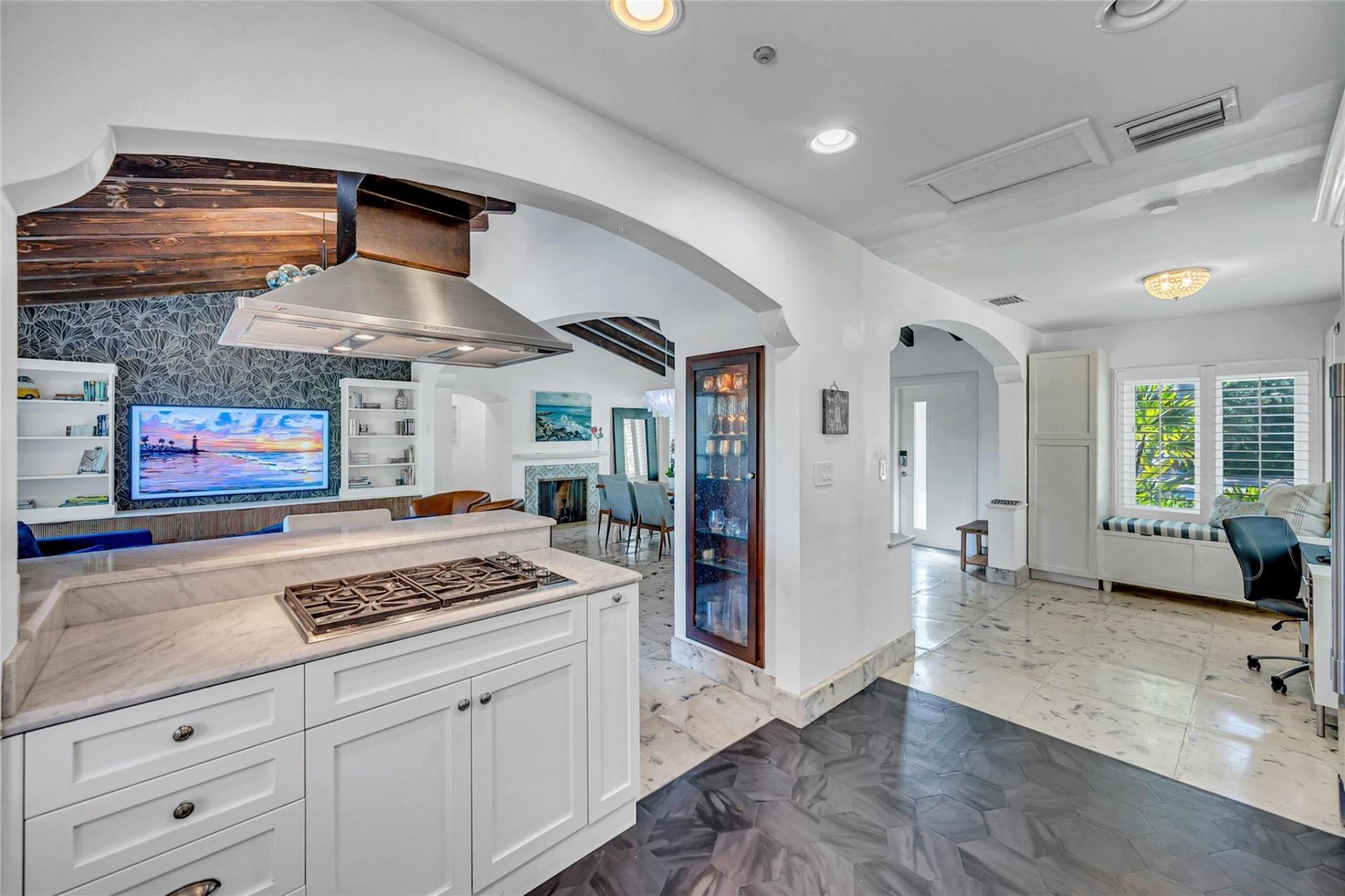 744 NE 18th Avenue, Fort Lauderdale, FL 33304 Photo