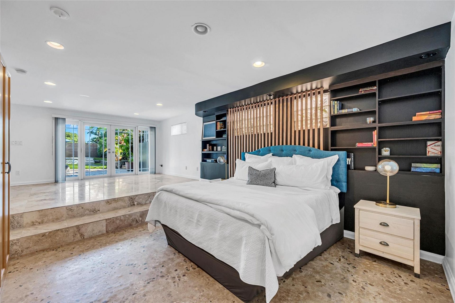 744 NE 18th Avenue, Fort Lauderdale, FL 33304 Photo