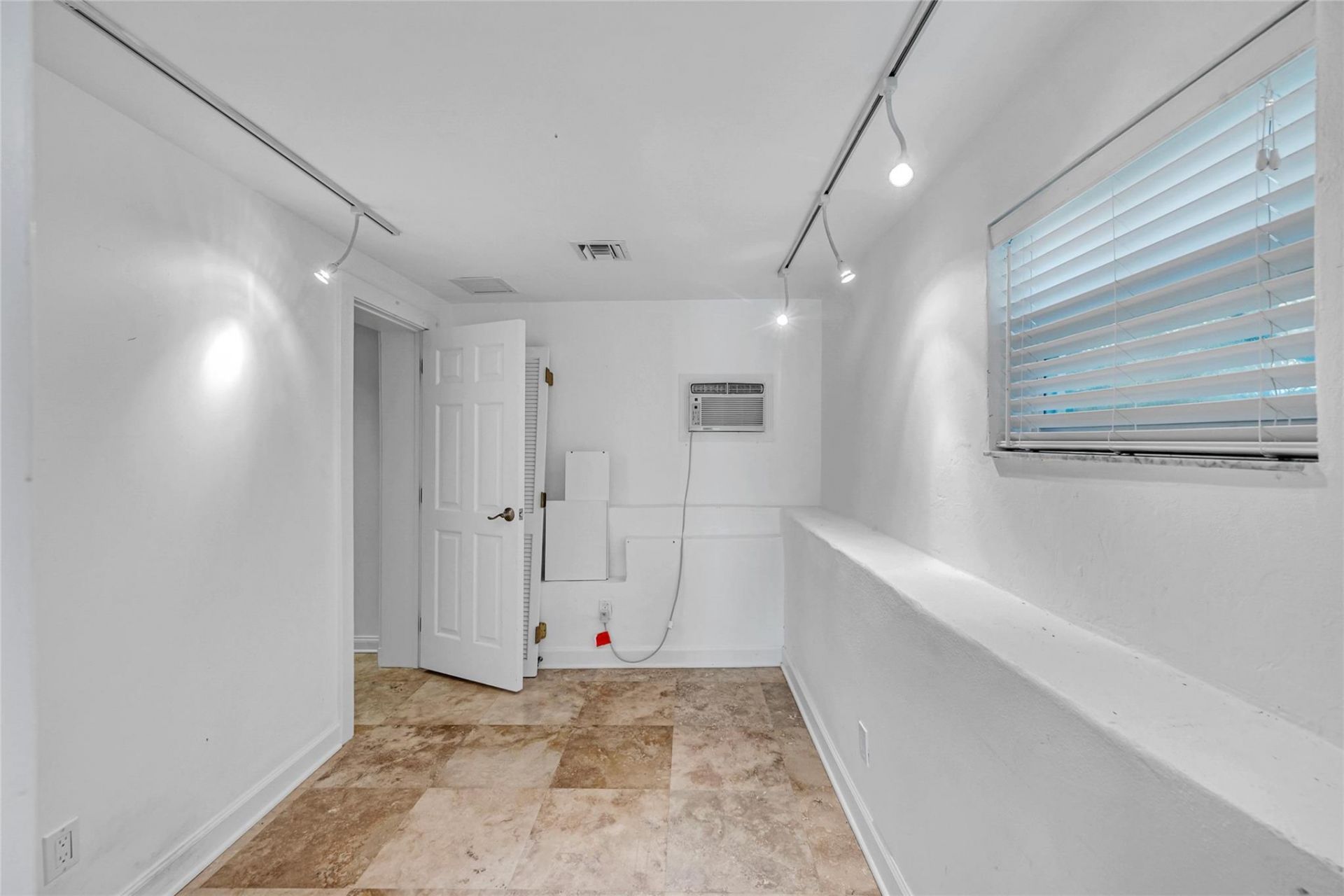 744 NE 18th Avenue, Fort Lauderdale, FL 33304 Photo