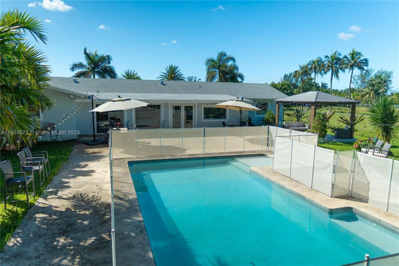 19245 SW 188th St, Miami, FL 33187 Photo