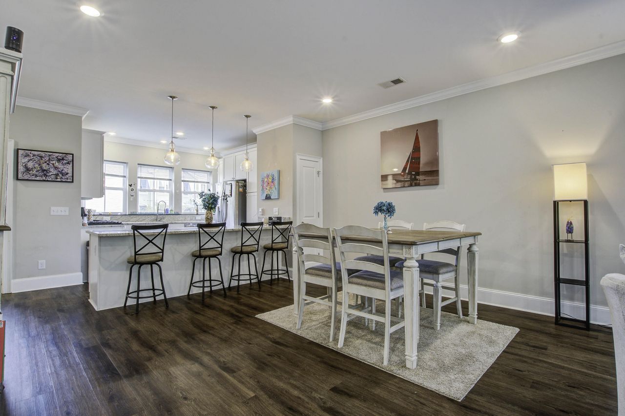 5911 Steward Street Photo 10