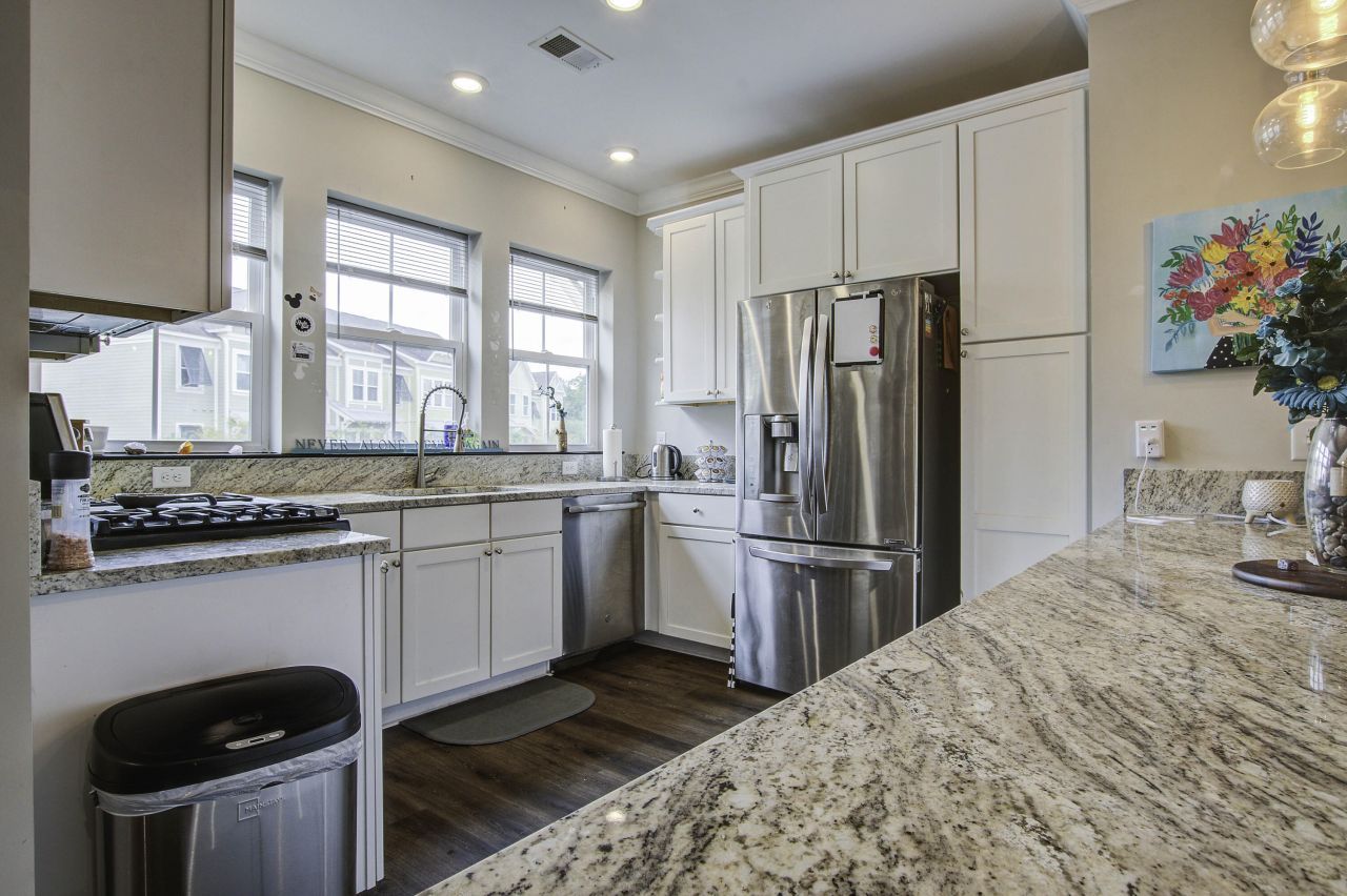 5911 Steward Street Photo 12