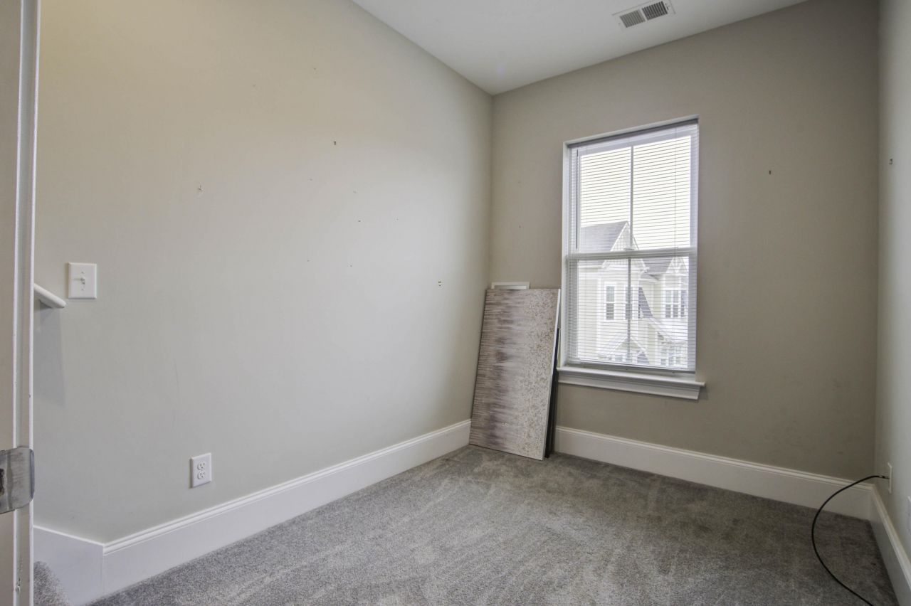 5911 Steward Street Photo 23