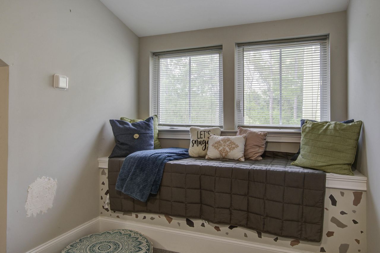 5911 Steward Street Photo 25