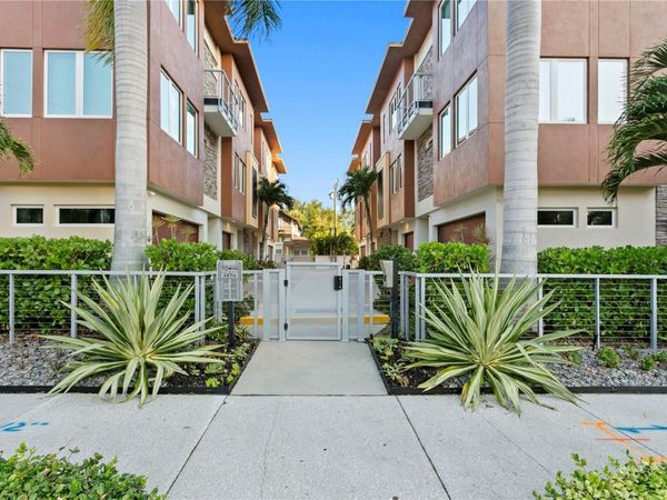 153 5TH AVENUE NE, ST PETERSBURG, FL 33701