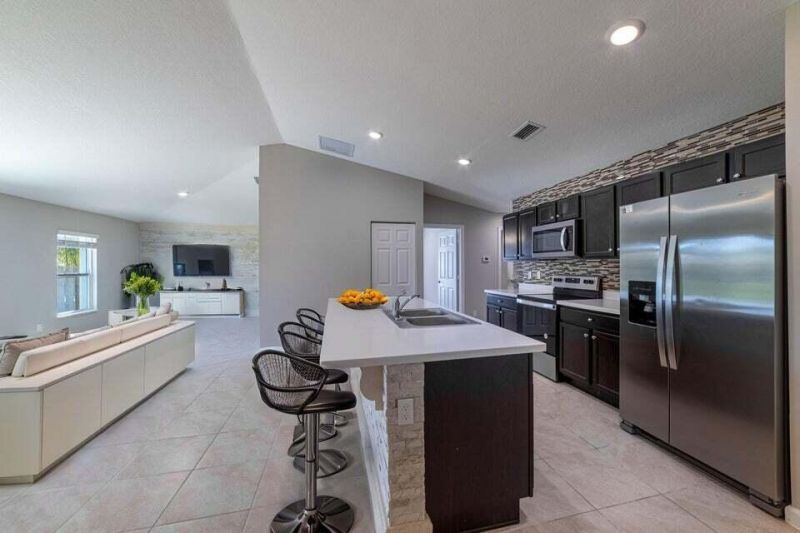 2372 SE Maslan Avenue, Port Saint Lucie, FL 34952 Photo