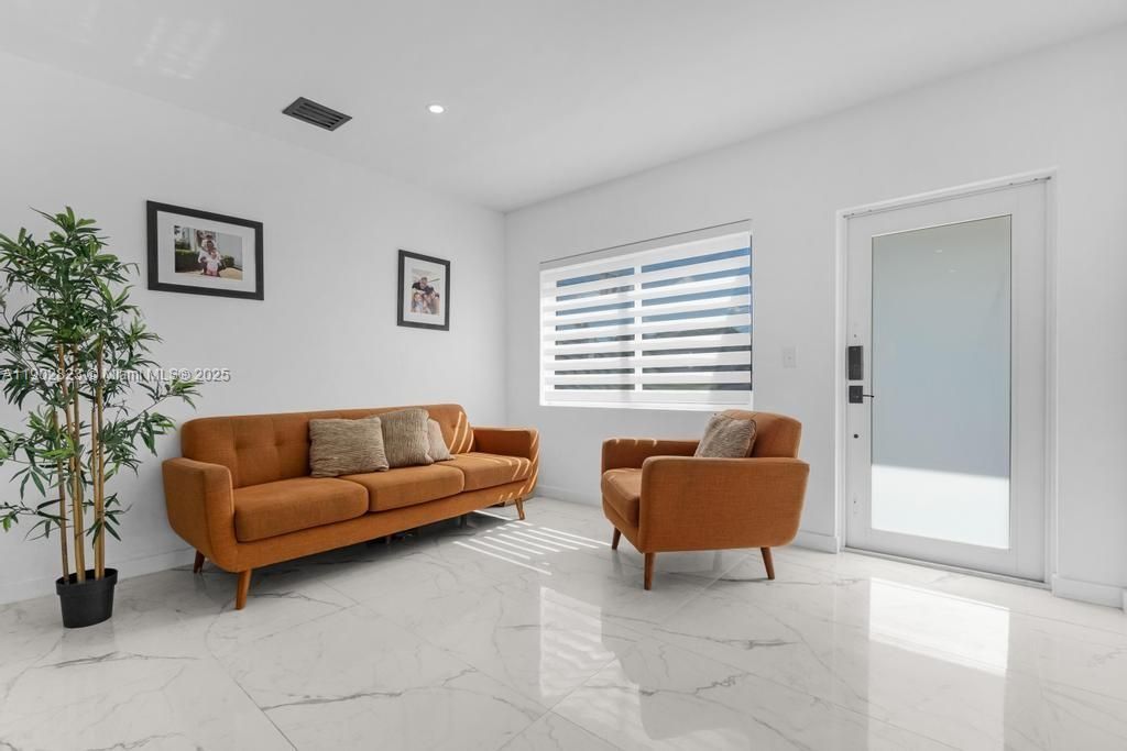 6941 Sheridan St, Hollywood, FL 33024 Photo