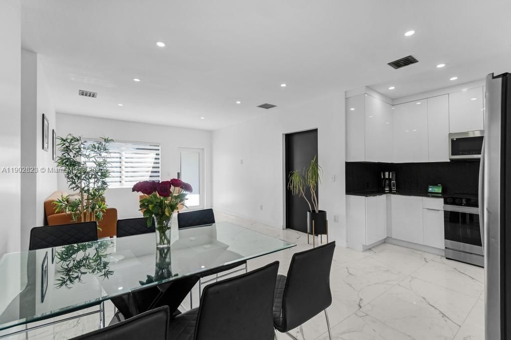 6941 Sheridan St, Hollywood, FL 33024 Photo