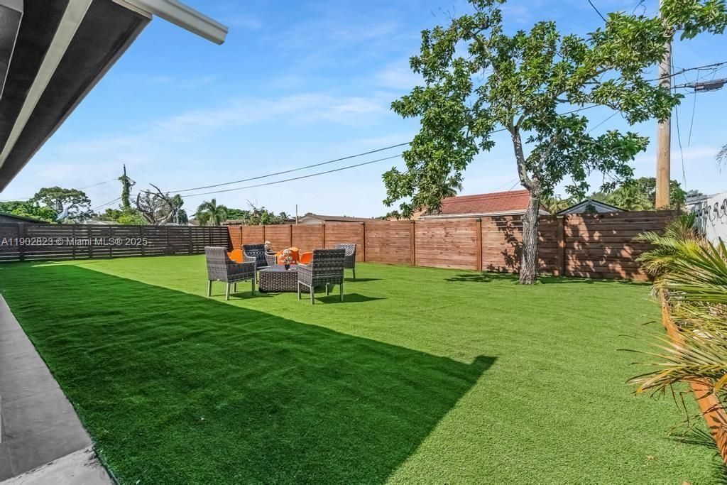 6941 Sheridan St, Hollywood, FL 33024 Photo