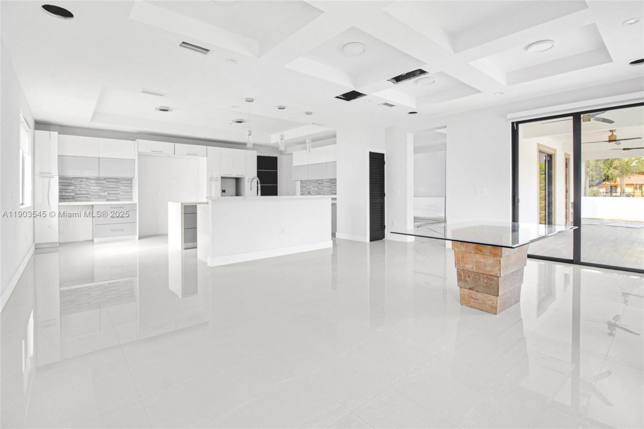 12890 NW 2nd St, Miami, FL 33182 Photo